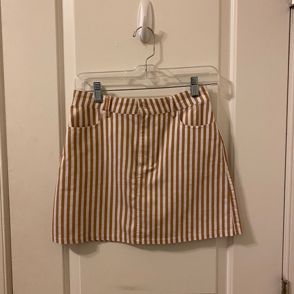 White & tan striped mini skirt